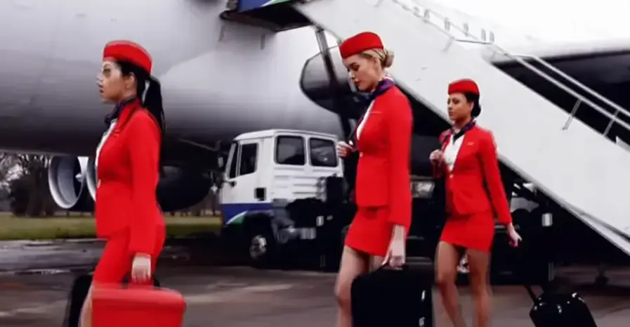 《法国空姐2018》多塞尔航空高清中字完整版在线观看-法国空姐全集免费播放-机舱封闭故事精彩