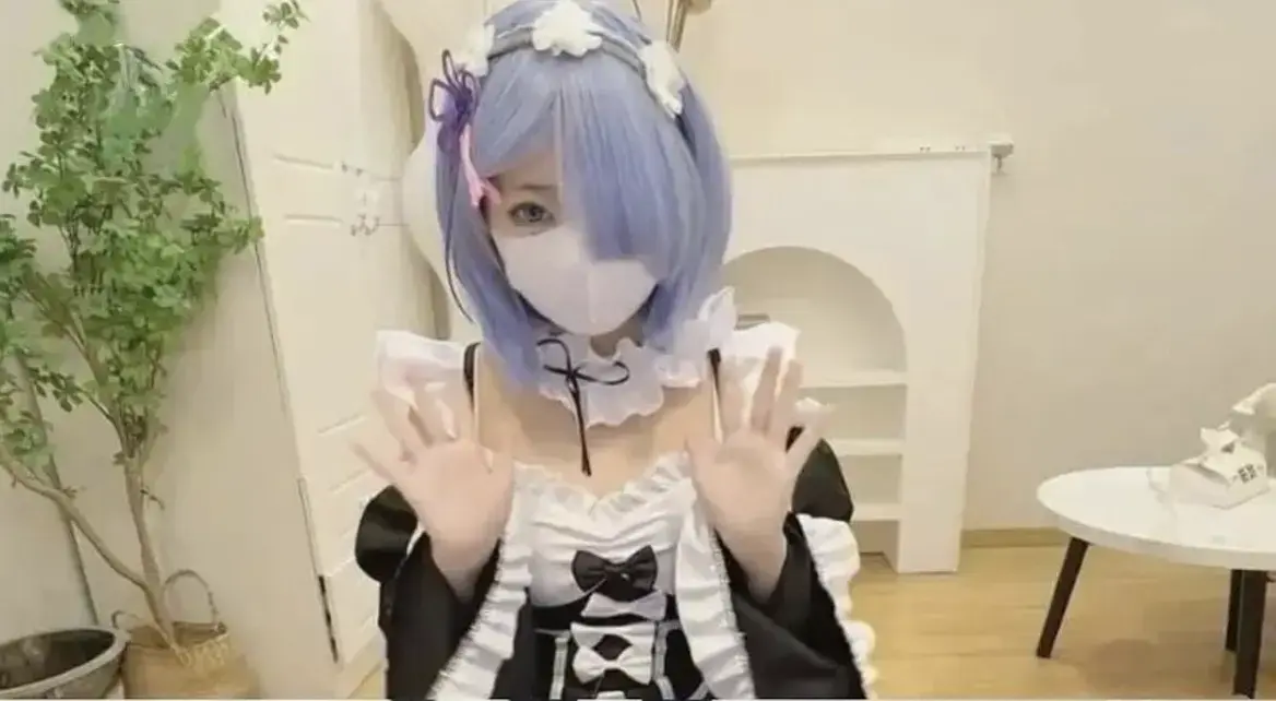 《小欣奈vlog》全季免费看完整版-小欣奈LOGO少女变装1080P高清-神里绫华cosplay无广告在线观看